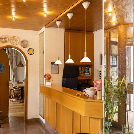 Garni Lehrertal ウルム